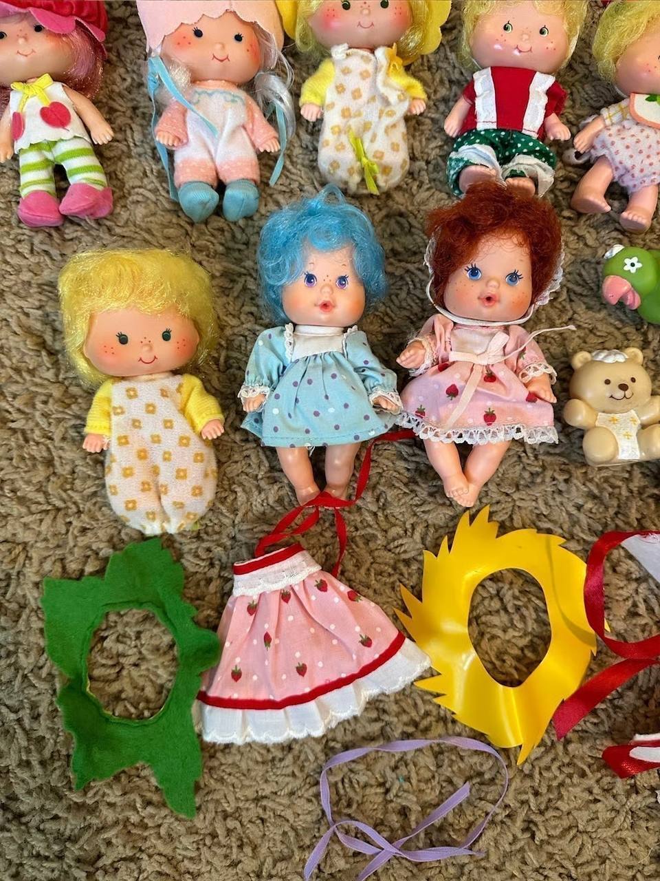 Vintage Strawberry Shortcake Deluxe Carry Cases – 1980s with Characters, Pets & Accessories